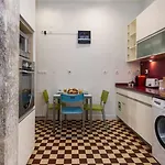Pombalino Design Em Baixachiado *