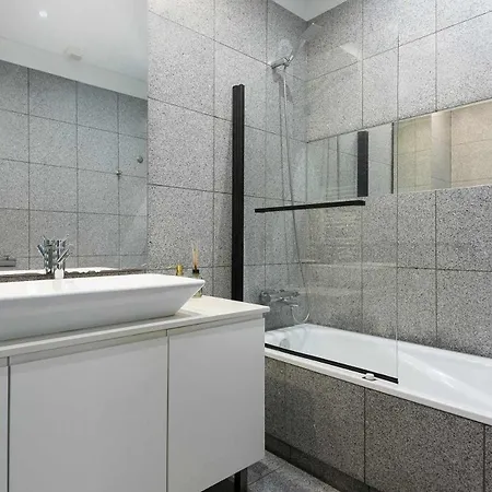 Pombalino Design Em Baixachiado *